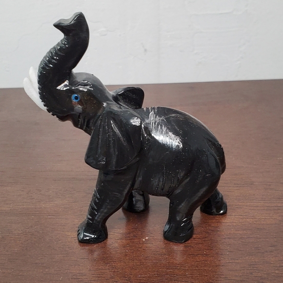 Obsidian Crystal Elephant - Picture 1 of 8